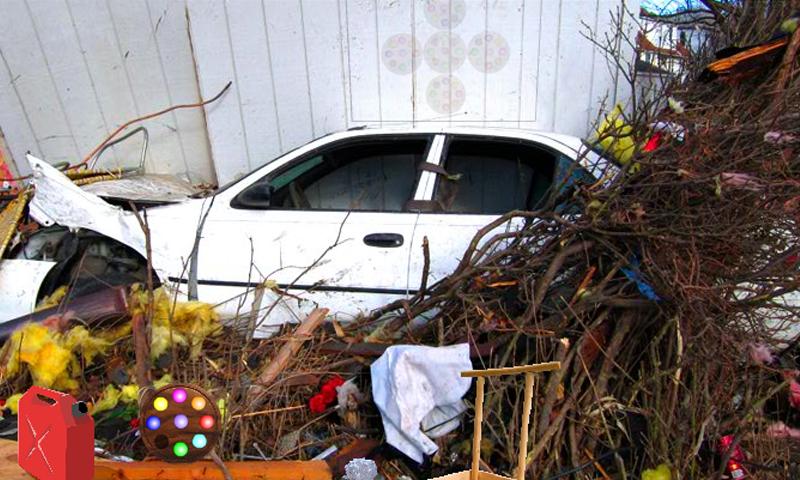 Escape from Abandoned Car Shed